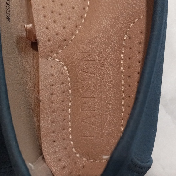 Women's Loafers - Picture 12 of 12